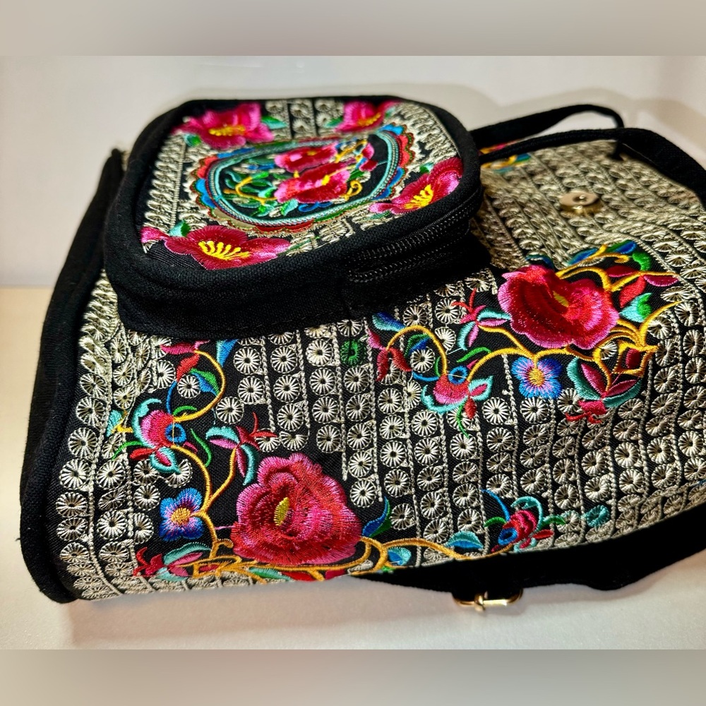 Unique Flowery Backpack - one of a kind - Picture 6 of 15